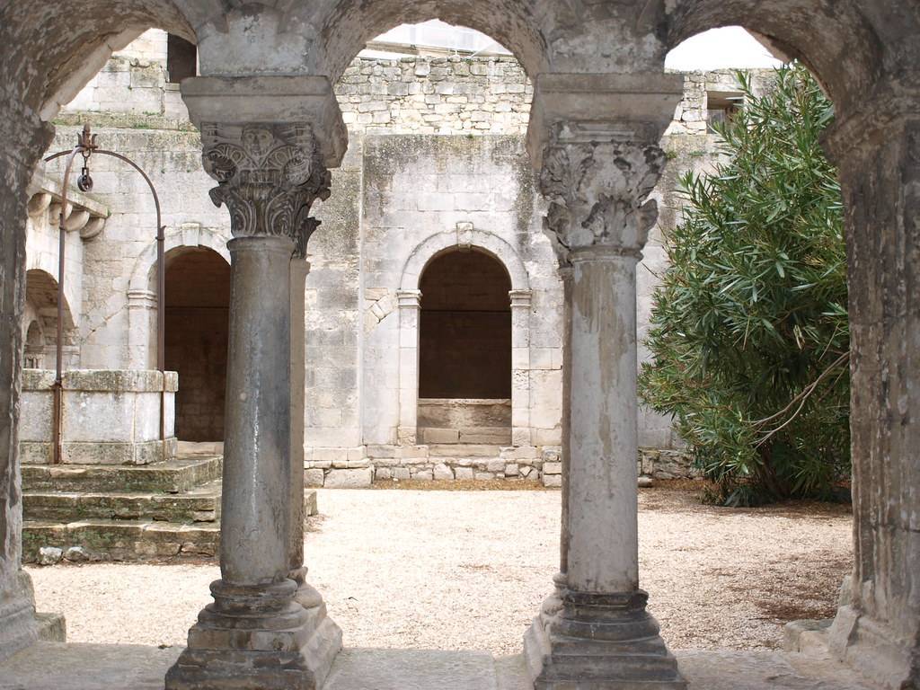 Abbaye de Montmajour