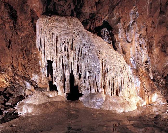 Grotte de Lombrives