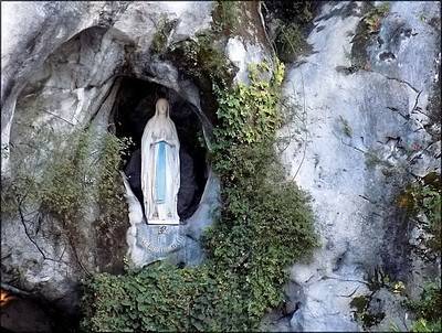 Grotte de Massabielle (Sanctuaires de Lourdes)